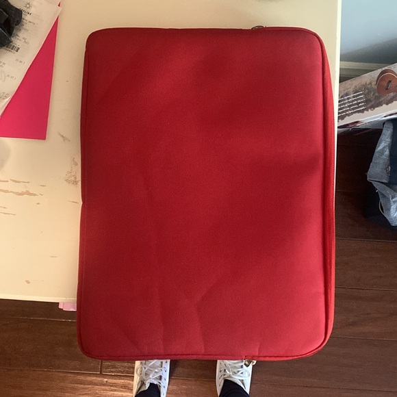 13.3 In Laptop Bag (red) - Picture 2 of 7